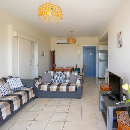 Resitour - Kings Palace Apartment Paphos